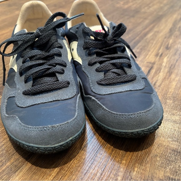 Saucony Retro Blue and Cream Sneakers casual women’s size 9 - Picture 4 of 12